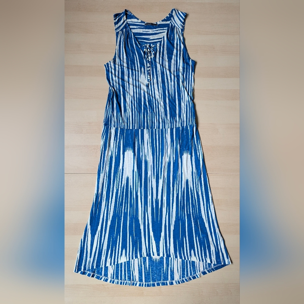 Velvet by Graham & Spencer High Low Sleeveless Blue and White Dress Made In‎ USA